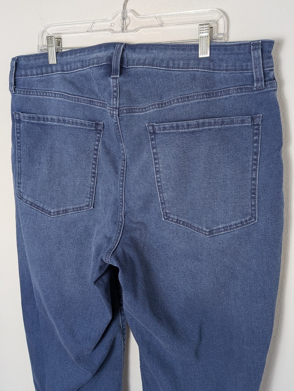 NEW Old Navy High-Rise Wow Loose Jeans Women’s Tall Size 18 Stretch Blue Denim - Picture 7 of 13